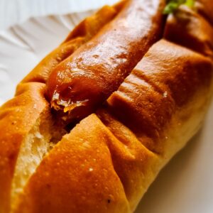 hotdog sandwich, sausage sandwich, lunch-6968268.jpg